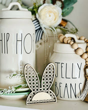 Load image into Gallery viewer, Rattan Bunny