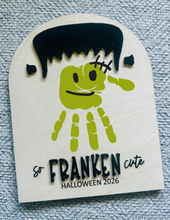 Load image into Gallery viewer, Halloween Footprint Sign