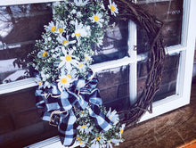 Load image into Gallery viewer, Daisy wreath